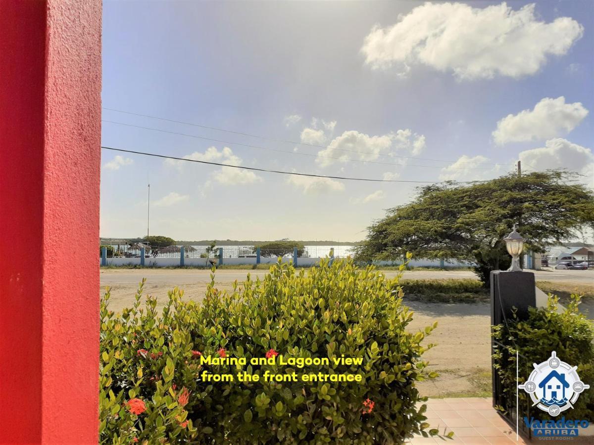 Varadero Marina Airport Guests Rooms Oranjestad Luaran gambar
