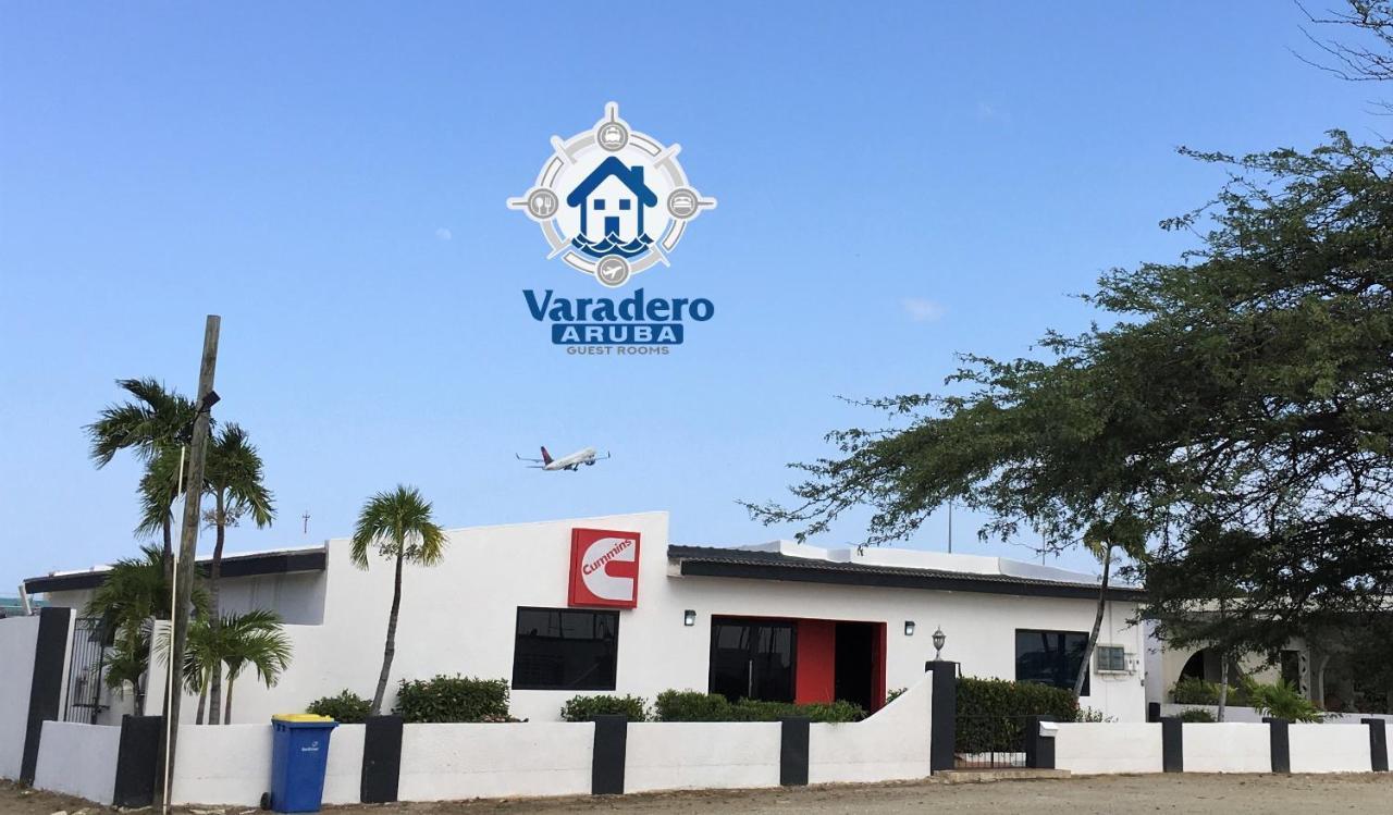 Varadero Marina Airport Guests Rooms Oranjestad Luaran gambar