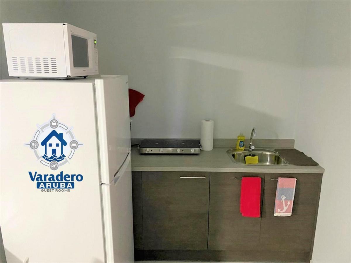 Varadero Marina Airport Guests Rooms Oranjestad Luaran gambar