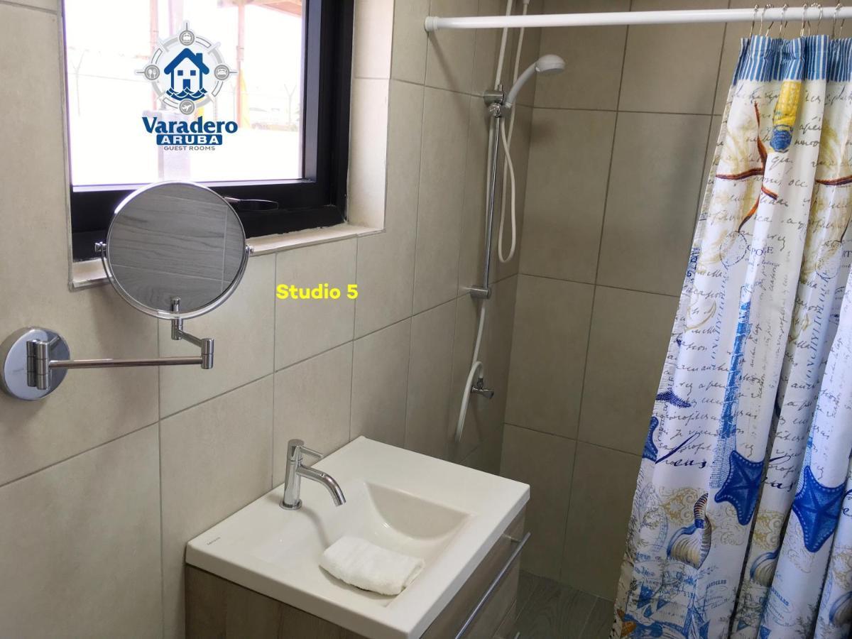 Varadero Marina Airport Guests Rooms Oranjestad Luaran gambar