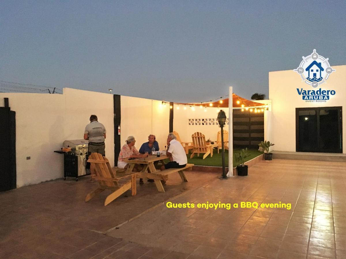 Varadero Marina Airport Guests Rooms Oranjestad Luaran gambar